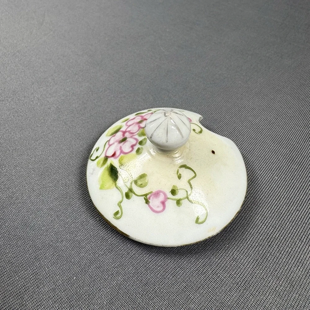 Lefton? Hand-Painted‎ Porcelain Lid